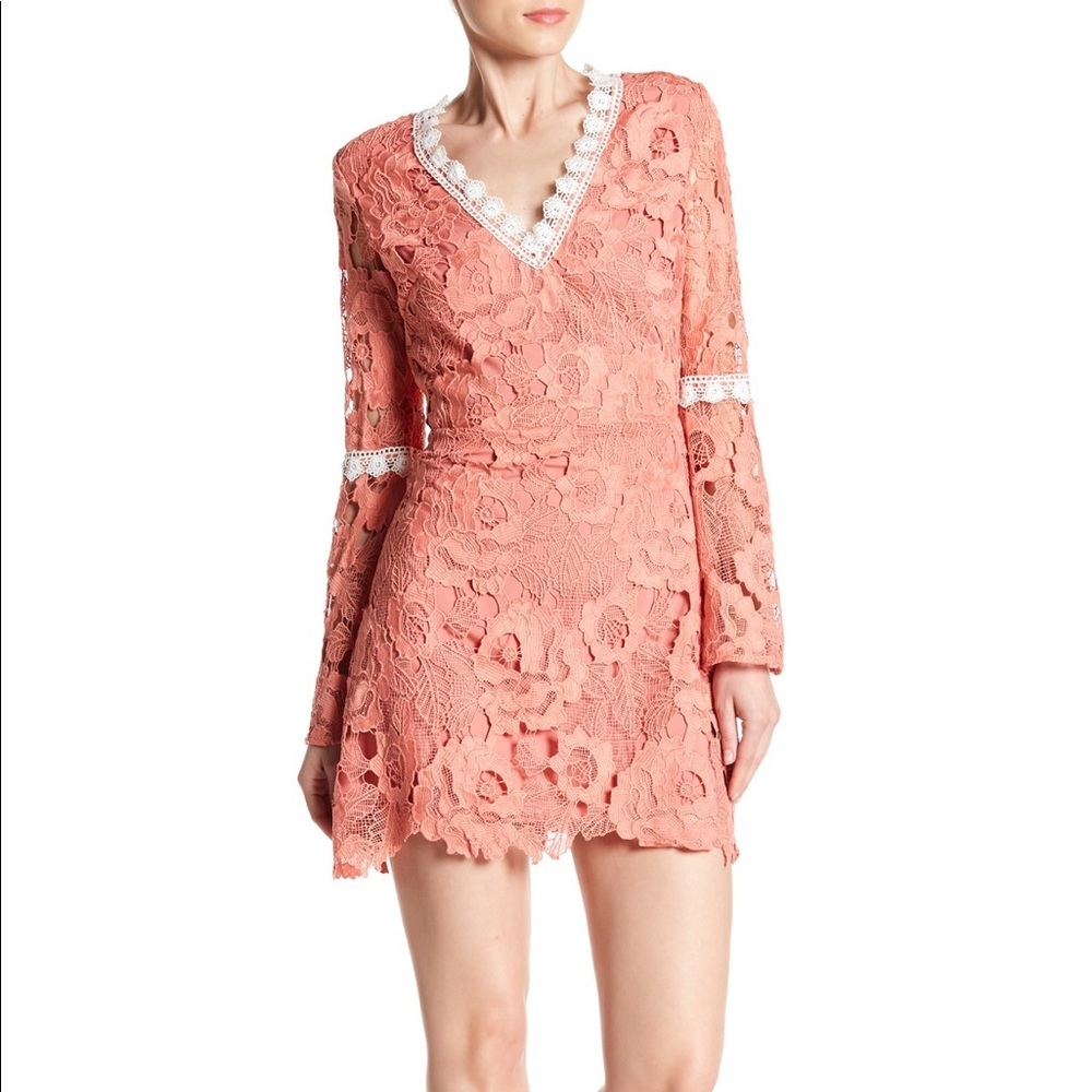 NWT [Alexia Admor] Long Sleeve Lace Dress